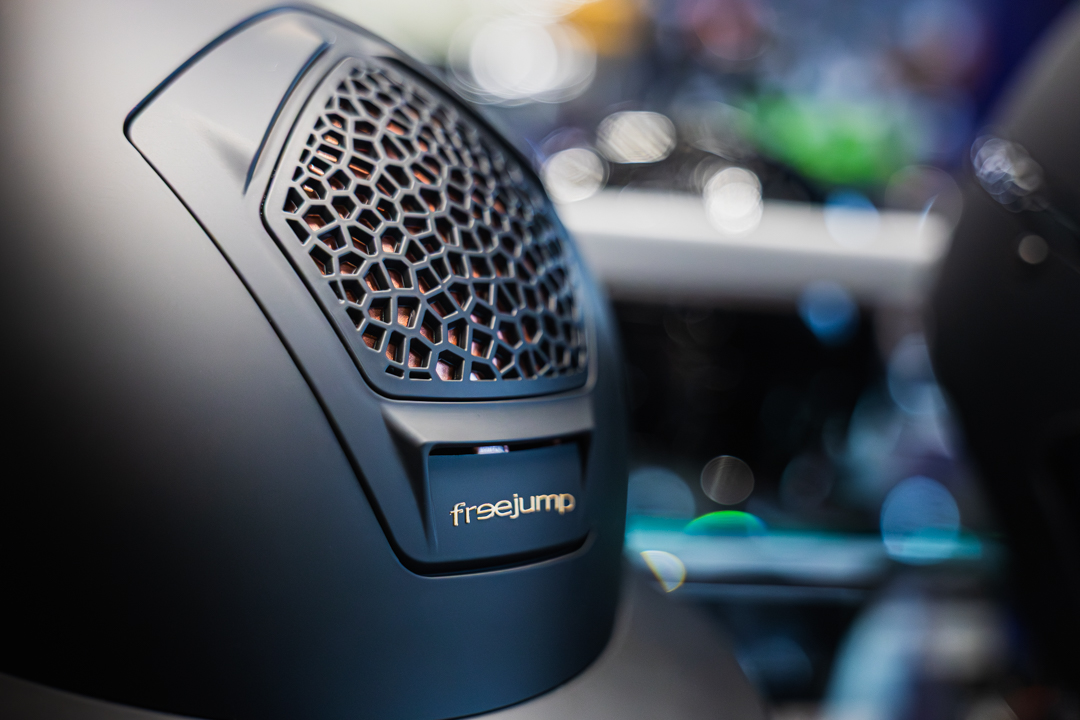 Freejump Voronoi kaski w Equishop (3)